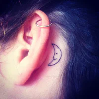 https://image.sistacafe.com/w200/images/uploads/content_image/image/168302/1469634338-cute-moon-tattoo-of-back-of-ear.png