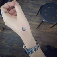 https://image.sistacafe.com/w200/images/uploads/content_image/image/168329/1469637177-crescent-moon-tattoo.jpg