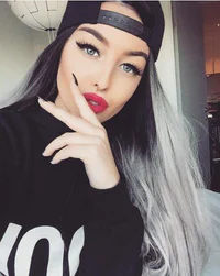 https://image.sistacafe.com/w200/images/uploads/content_image/image/169915/1469819611-Cool-Ash-Grey-Hairstyle-for-Long-Hair.jpg