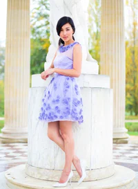 https://image.sistacafe.com/w200/images/uploads/content_image/image/173694/1470207737-2.-embellished-lavender-dress-with-white-pumps.jpg