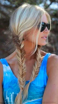 https://image.sistacafe.com/w200/images/uploads/content_image/image/176489/1470417145-Double-fistail-braids.jpg