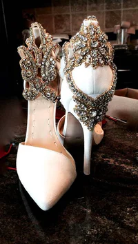 https://image.sistacafe.com/w200/images/uploads/content_image/image/177428/1470587531-101-stunning-high-heel-shoes-pinterest_100.jpg
