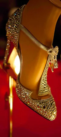 https://image.sistacafe.com/w200/images/uploads/content_image/image/177453/1470588123-101-stunning-high-heel-shoes-pinterest_034.jpg