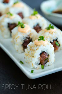 https://image.sistacafe.com/w200/images/uploads/content_image/image/177741/1470631309-Spicy-Tuna-Roll-II.jpg