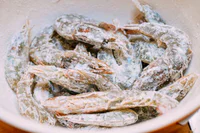 https://image.sistacafe.com/w200/images/uploads/content_image/image/179002/1470738141-salt-and-pepper-shrimp-6.jpg