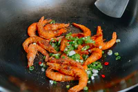 https://image.sistacafe.com/w200/images/uploads/content_image/image/179011/1470738297-salt-and-pepper-shrimp-11.jpg