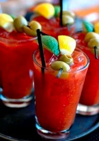 https://image.sistacafe.com/w200/images/uploads/content_image/image/179556/1470818122-bloody-mary-cocktail.jpg