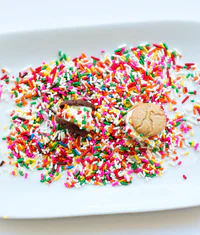 https://image.sistacafe.com/w200/images/uploads/content_image/image/182525/1471245702-8-mini-graham-cracker-frozen-yogurt-sandwiches-kid-snack.jpg