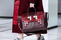 https://image.sistacafe.com/w200/images/uploads/content_image/image/186494/1471595704-Anya-Hindmarch-Burgundy-Pixelated-Tote-Bag-Fall-2016.jpg