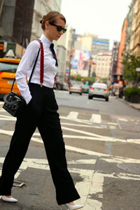 https://image.sistacafe.com/w200/images/uploads/content_image/image/189858/1472008952-women-who-dress-like-men-suspenders.jpg