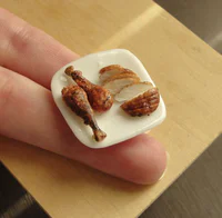 https://image.sistacafe.com/w200/images/uploads/content_image/image/190970/1472059003-I-sculpt-miniaturized-food-replicas-5767930f71cb5__700.jpg