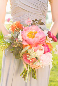 https://image.sistacafe.com/w200/images/uploads/content_image/image/193306/1472354181-wedding-bouquet-costs-The-Southern-Table-02.jpg