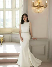 https://image.sistacafe.com/w200/images/uploads/content_image/image/194555/1472473706-minimalist-elegant-wedding-dress184.jpg