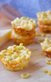 https://image.sistacafe.com/w200/images/uploads/content_image/image/194941/1472530525-mac-n-cheese-bites-mlt-HollysCheatDay.com_.jpg