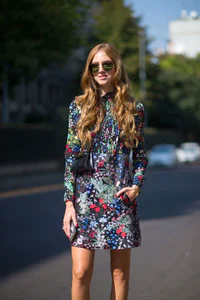 https://image.sistacafe.com/w200/images/uploads/content_image/image/196541/1472649249-hbz-mfw-ss16-street-style-day-4-09.jpg