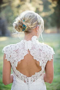 https://image.sistacafe.com/w200/images/uploads/content_image/image/198757/1472818321-1.9-braided-hair-bride-Erica-Ann-Wedding-Photographer-Knotty-Bride-43.jpg