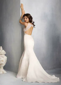 https://image.sistacafe.com/w200/images/uploads/content_image/image/198758/1472818353-couture-open-back-wedding-dress.jpg