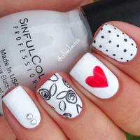 https://image.sistacafe.com/w200/images/uploads/content_image/image/199798/1472901834-black-and-white-nail-designs-5.jpg