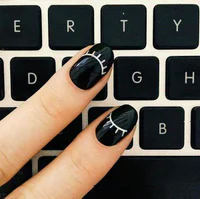 https://image.sistacafe.com/w200/images/uploads/content_image/image/199822/1472902186-black-and-white-nail-designs-32.jpg