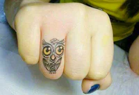 https://image.sistacafe.com/w200/images/uploads/content_image/image/199847/1472904381-33-owl-finger-tattoo.jpg
