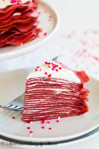 https://image.sistacafe.com/w200/images/uploads/content_image/image/20056/1437542499-Red-Velvet-Crepe-Cake-1-600x900.jpg