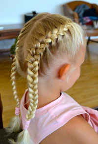 https://image.sistacafe.com/w200/images/uploads/content_image/image/203967/1473311980-two-braids-kids.jpg