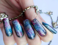 https://image.sistacafe.com/w200/images/uploads/content_image/image/204148/1473318718-Holographic-Galaxy-Nail-Art.jpg