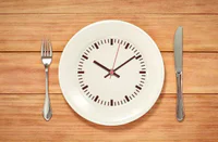 https://image.sistacafe.com/w200/images/uploads/content_image/image/206168/1473581808-Intermittent-Fasting-For-Women.jpg