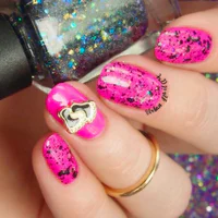 https://image.sistacafe.com/w200/images/uploads/content_image/image/206933/1473667571-pink-with-black-splatter-nails-bmodish.jpg