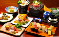 https://image.sistacafe.com/w200/images/uploads/content_image/image/208914/1473842387-10-most-luxurious-food-1460.jpg