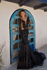 https://image.sistacafe.com/w200/images/uploads/content_image/image/210859/1474013904-galia-lahav-couture-2014-moonstruck-saturn-evening-gown-black-wedding-dress-long-sleeves.jpg