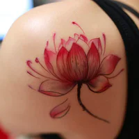 https://image.sistacafe.com/w200/images/uploads/content_image/image/211053/1474046125-Red-Lotus-Flower-Tattoo-st3077.jpg