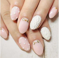 https://image.sistacafe.com/w200/images/uploads/content_image/image/212502/1474245826-cute-pink-polka-dot-knit-nail-bmodish.jpg