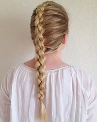 https://image.sistacafe.com/w200/images/uploads/content_image/image/214848/1474474797-15-chain-braid-hairstyle.jpg