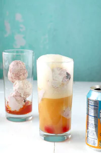 https://image.sistacafe.com/w200/images/uploads/content_image/image/215180/1474522735-Bourbon-Orange-Soda-Cherry-Vanilla-Ice-Cream-Float-BoulderLocavore.com-437.jpg