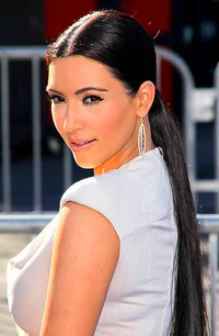https://image.sistacafe.com/w200/images/uploads/content_image/image/220178/1475085477-kim-kardashian-low-ponytail-hairstyle.jpg
