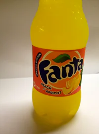 https://image.sistacafe.com/w200/images/uploads/content_image/image/223717/1475591444-fanta_peach_and_apricot.JPG
