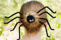 https://image.sistacafe.com/w200/images/uploads/content_image/image/225474/1475751669-14-impossibly-cute-halloween-hair-ideas-that-requ-2-24537-1413126369-12_dblbig.jpg
