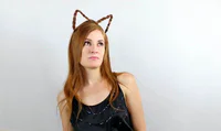 https://image.sistacafe.com/w200/images/uploads/content_image/image/225481/1475752542-Cat-Ears-Hair-tutorial-e1444261441833.jpg