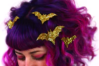 https://image.sistacafe.com/w200/images/uploads/content_image/image/225486/1475752707-bats_halloween_hair.png