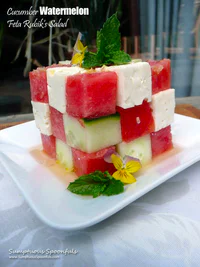 https://image.sistacafe.com/w200/images/uploads/content_image/image/226295/1475834205-Cucumber-Watermelon-Feta-Rubiks-Cube-Salad-3.jpg