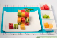 https://image.sistacafe.com/w200/images/uploads/content_image/image/226297/1475834245-aid2583467-728px-Make-a-Fruit-Salad-Cube-Step-3.jpg