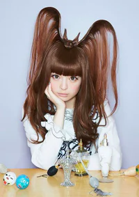 https://image.sistacafe.com/w200/images/uploads/content_image/image/227695/1476085921-20-Crazy-Scary-Halloween-Hairstyle-Ideas-Looks-For-Kids-Girls-2014-2.jpg