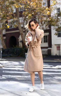 https://image.sistacafe.com/w200/images/uploads/content_image/image/229007/1476205934-camel-tan-wrap-coat-sneakers-fall-outfit-bmodish.jpg
