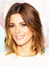https://image.sistacafe.com/w200/images/uploads/content_image/image/229605/1476281158-Medium-Length-Haircut-with-Subtle-Waves-at-Ends.jpg