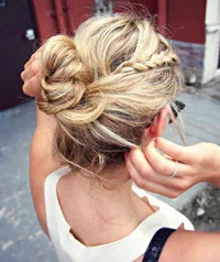 https://image.sistacafe.com/w200/images/uploads/content_image/image/230177/1476355201-Casual-Braid-Updo-Hairstyle-for-Girls.jpg
