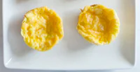 https://image.sistacafe.com/w200/images/uploads/content_image/image/233297/1476943090-Baked-Eggs-Toast.jpg
