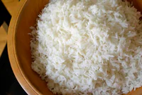 https://image.sistacafe.com/w200/images/uploads/content_image/image/23336/1438318296-Does_20boiled_20rice_20have_20better_20nutritional_20value_20compared_20to_20raw_20rice.jpg