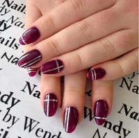 https://image.sistacafe.com/w200/images/uploads/content_image/image/234379/1477071362-13-Plum-Manicures-That-Are-Perfect-for-the-Fall-Season-07.jpg