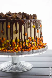 https://image.sistacafe.com/w200/images/uploads/content_image/image/234391/1477072505-halloween-dessert-peanutbutter-cake.jpg
